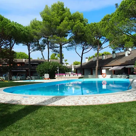 Villaggio Quadrifoglio Бибионе